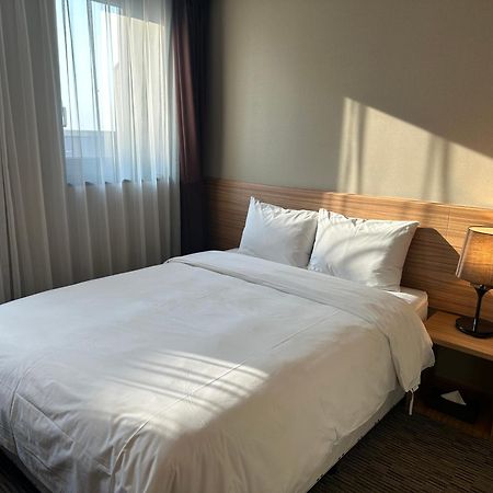 Golden Harbor Hotel Pyeongtaek Buitenkant foto