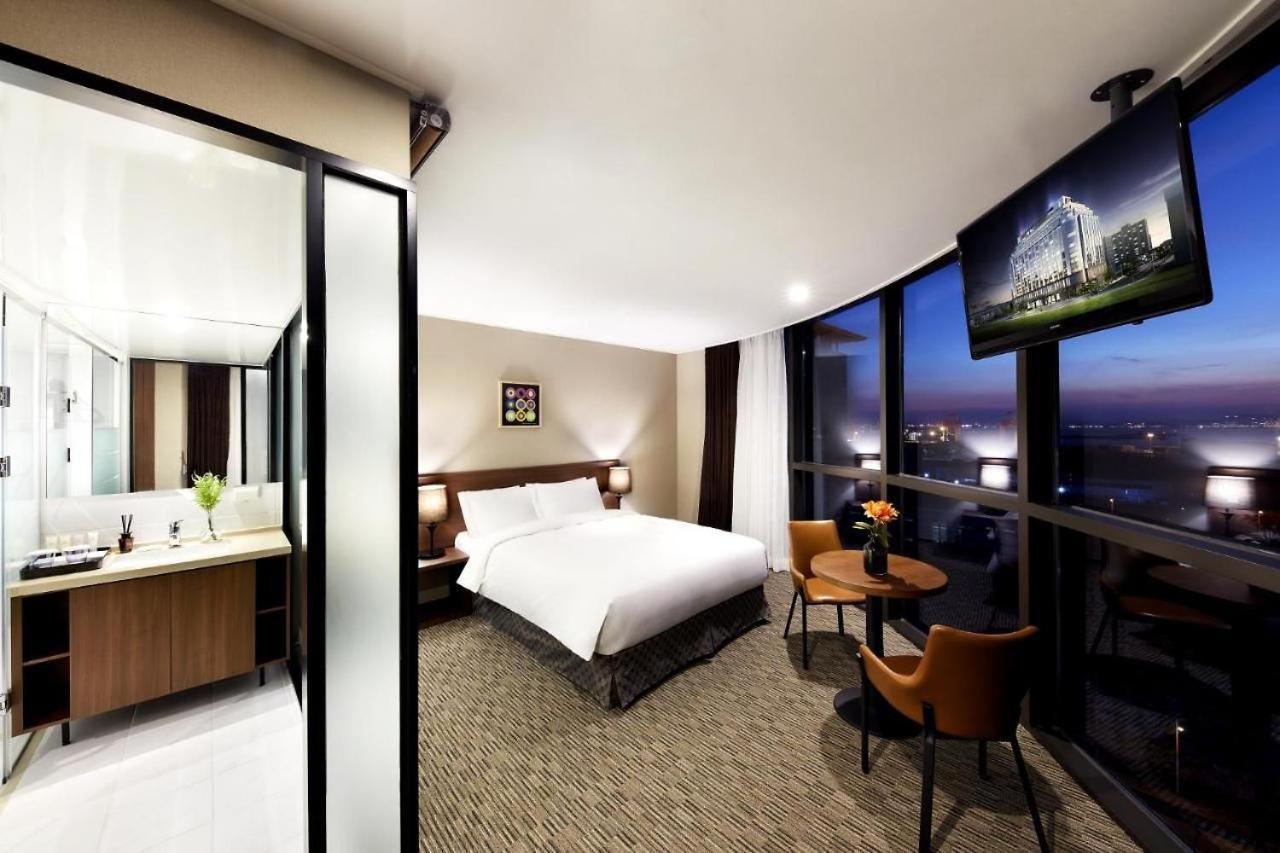 Golden Harbor Hotel Pyeongtaek Buitenkant foto