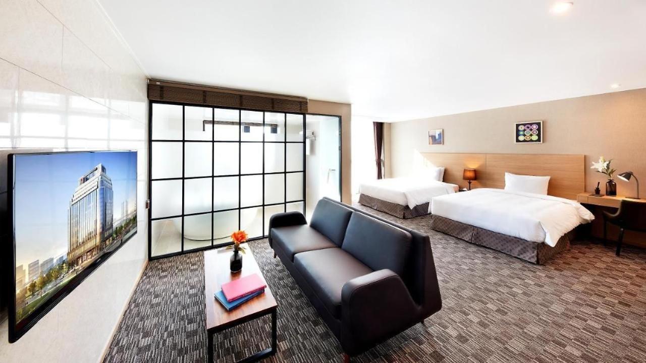Golden Harbor Hotel Pyeongtaek Buitenkant foto
