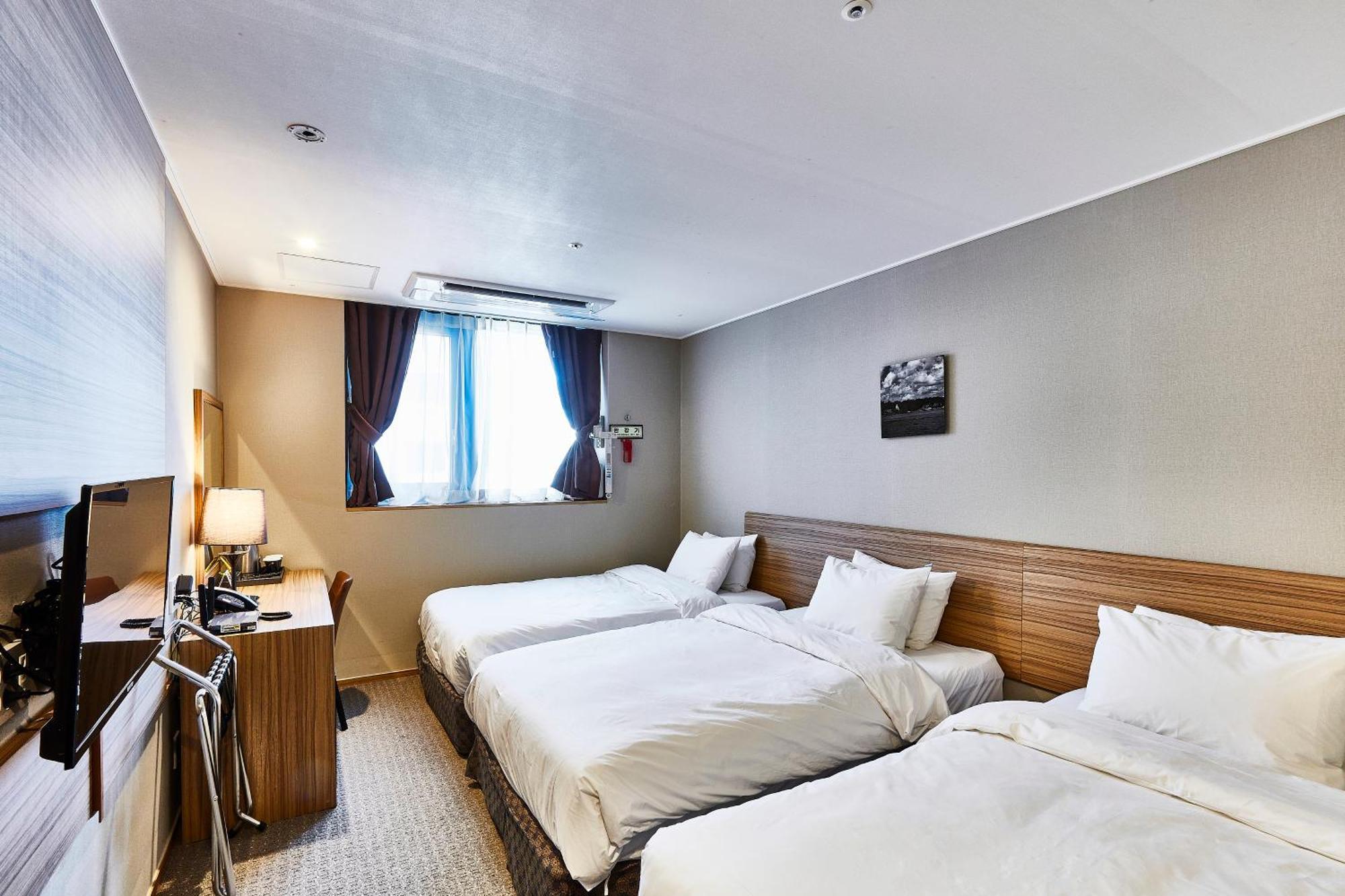 Golden Harbor Hotel Pyeongtaek Buitenkant foto