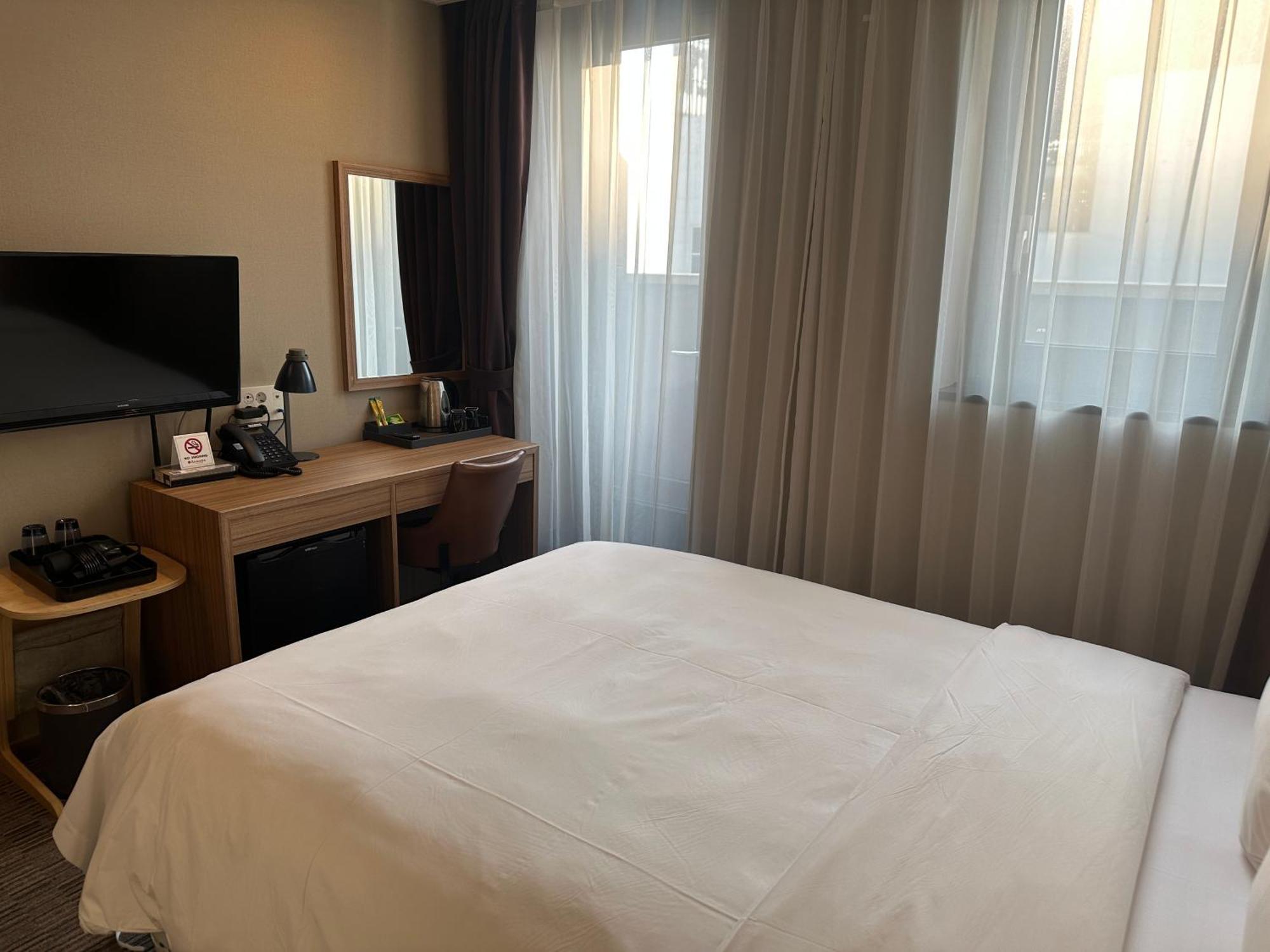 Golden Harbor Hotel Pyeongtaek Buitenkant foto