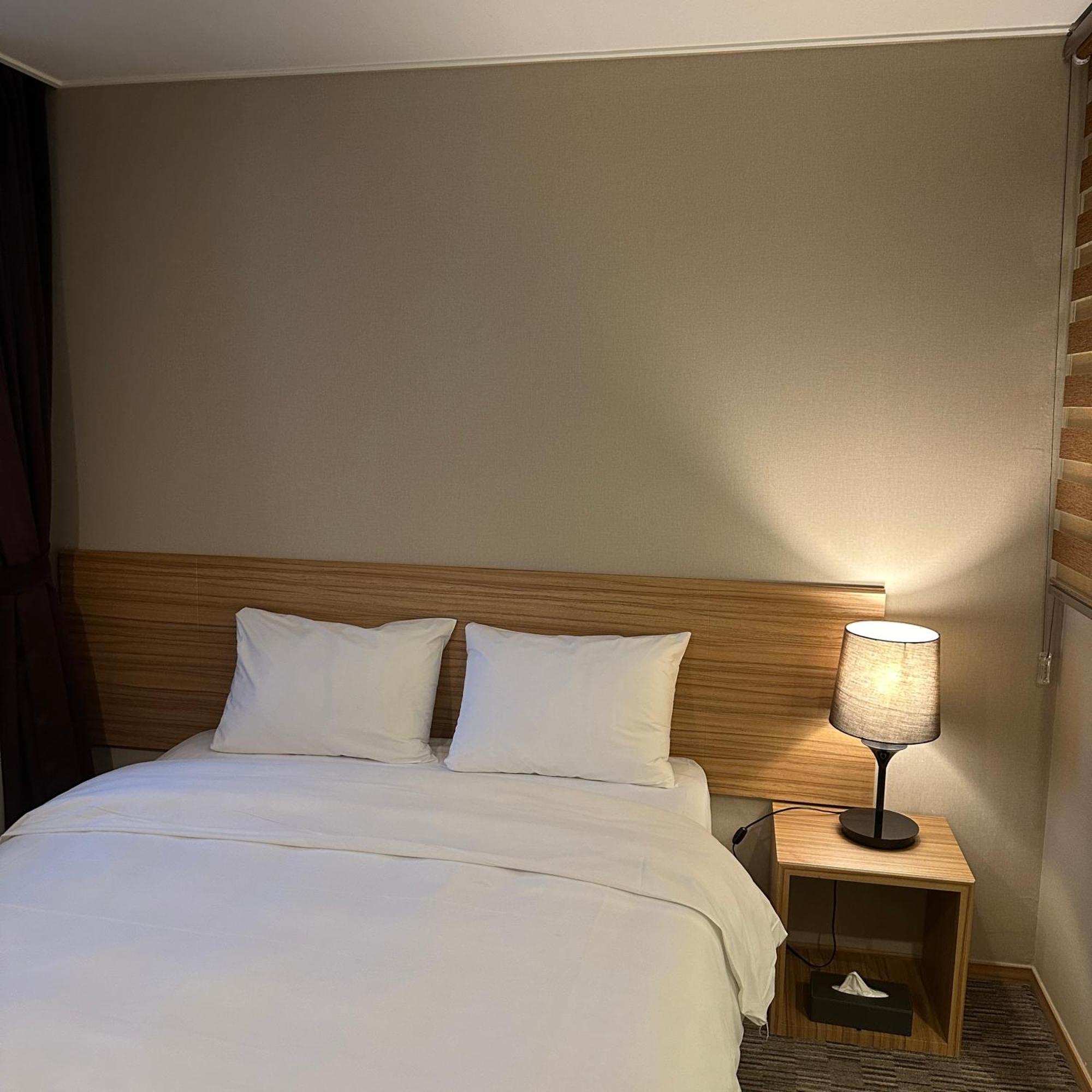 Golden Harbor Hotel Pyeongtaek Buitenkant foto